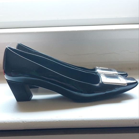Roger Vivier Black Heels - Picture 2 of 6